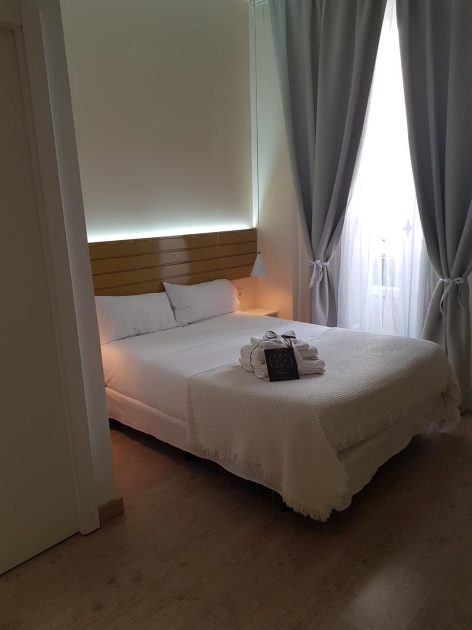 Le Petit Palue-Fuencarral Hotel Madrid Luaran gambar