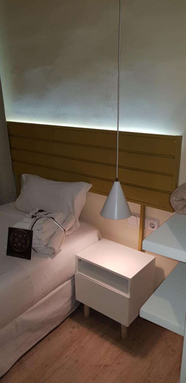 Le Petit Palue-Fuencarral Hotel Madrid Luaran gambar